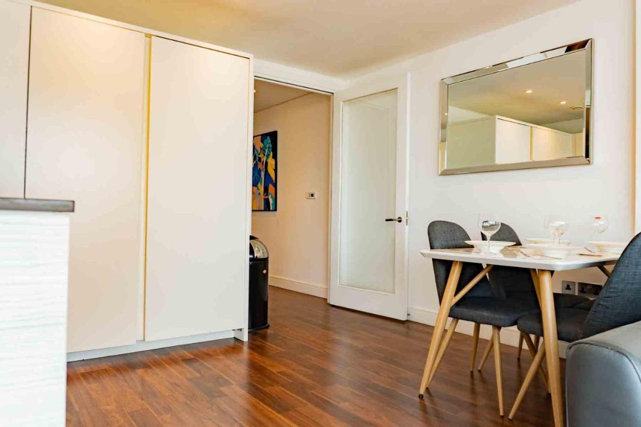 Gunwharf Quays Apartments Portsmouth Dış mekan fotoğraf