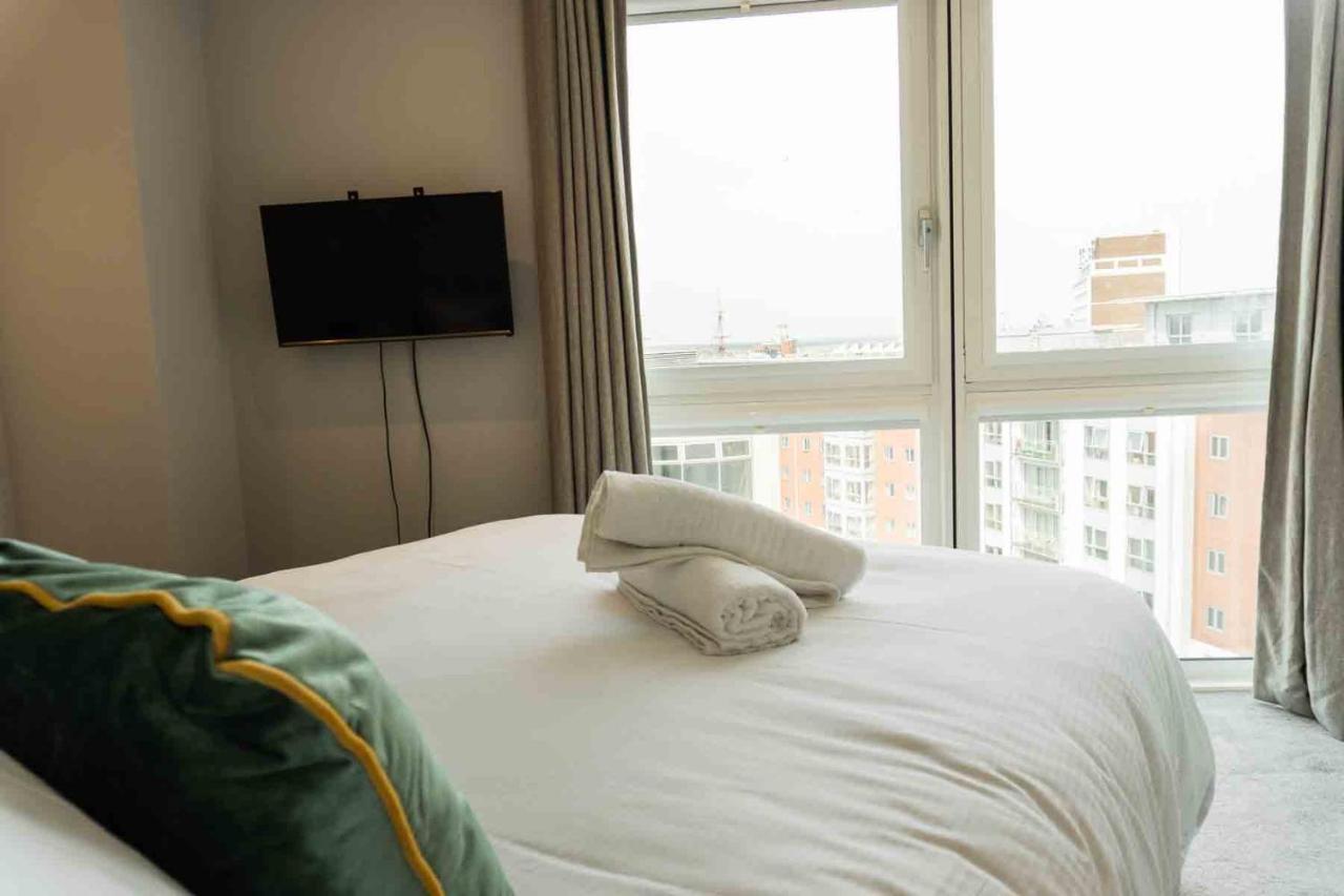 Gunwharf Quays Apartments Portsmouth Dış mekan fotoğraf